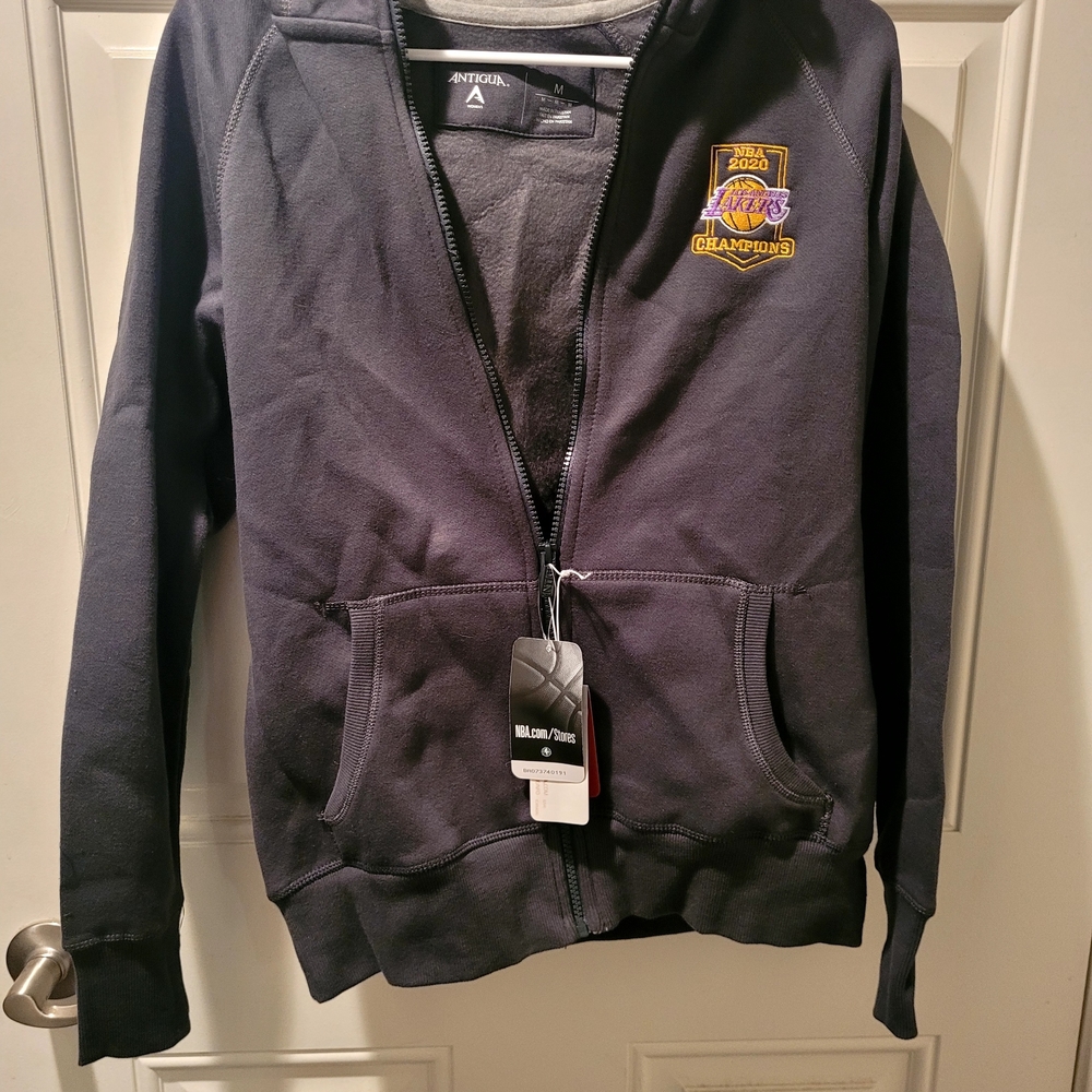 Antigua NBA Logo Hoodie in Black